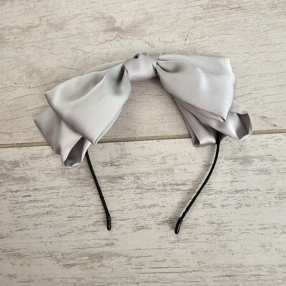 Silver-Gray Oversized Statement Bow Headband - Picture 2 of 7
